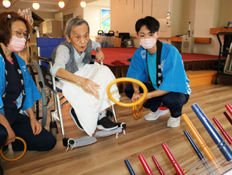 8月20日に施設内で夏祭りを開催しました